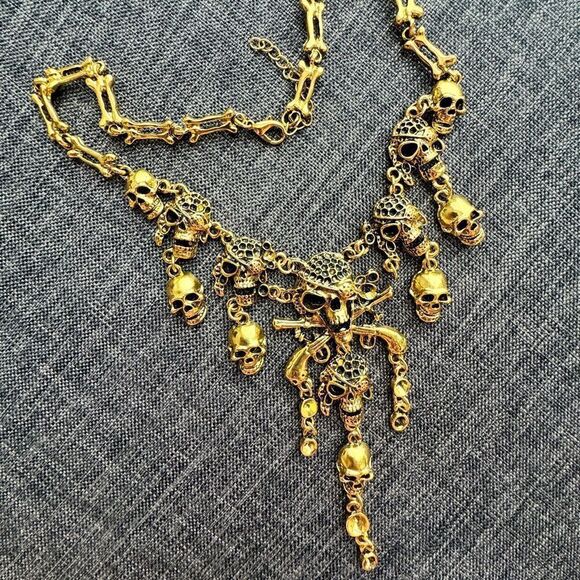 Vintage Gold Tone Skull Crossbones Bone Pirate Statement Necklace - Picture 4 of 6